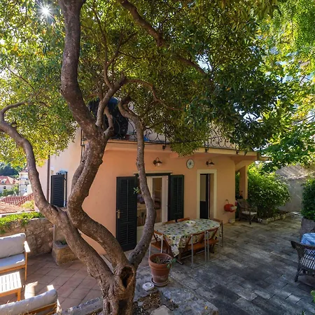 Apartment Alis
